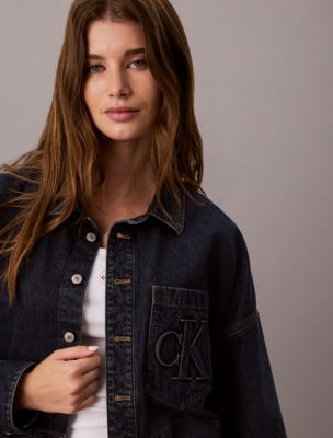 Женская рубашка Calvin Klein Monogram Logo Denim Cropped Shirt, цвет: Сумеречный — фото 2
