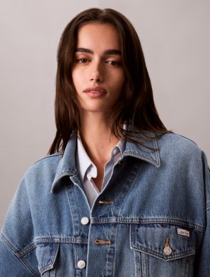 Женские куртки Calvin Klein Relaxed Trucker Denim Jacket — фото 4