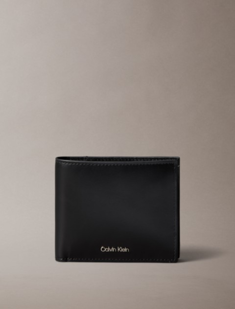 Мужские кошельки Calvin Klein Raised Logo Bifold Wallet with Coin Pouch