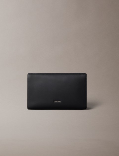 Мужские сумки Calvin Klein Raised Logo Pouch