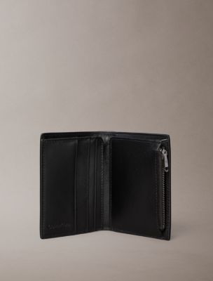 Мужские кошельки Calvin Klein Embossed Monogram Bifold Wallet with Coin Pouch — фото 3