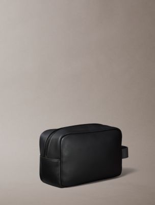 Мужские аксессуары Calvin Klein Embossed Monologo Dopp Kit — фото 2