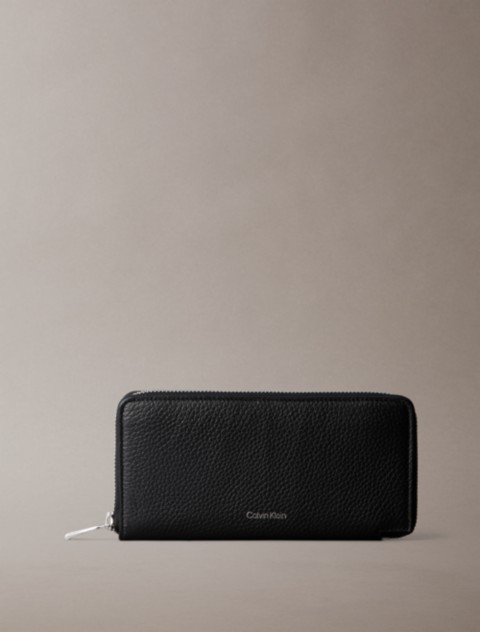 Мужские кошельки Calvin Klein Foil Embossed Logo Zip Wallet
