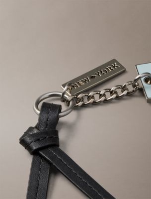 Мужские аксессуары Calvin Klein Script Logo Key Fob — фото 3
