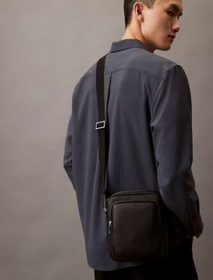[CKJ] CK Micro Pebble Mini Pocket Crossbody Bag ★大人気★ CKJ] CK Micro Pebble Mini Pocket Crossbody Bag ☆大人気 関