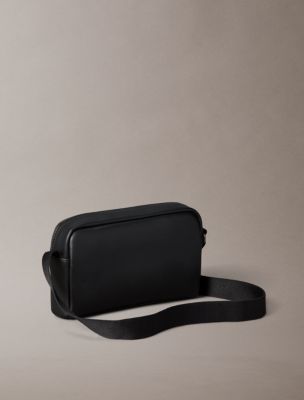 Сумка Calvin Klein Embossed Monogram Camera, цвет: Чёрный — фото 2