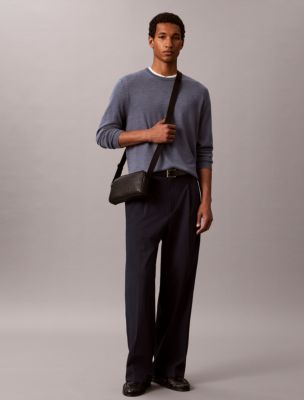 Сумка Calvin Klein Embossed Monogram Camera, цвет: Чёрный — фото 4