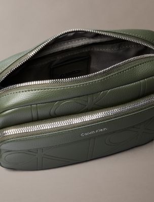 Мужские сумки Calvin Klein Allover Embossed Emblem Logo Camera — фото 3