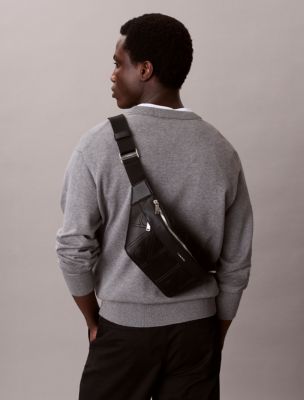 Мужские аксессуары Calvin Klein Allover Embossed Emblem Logo Waistpack — фото 5