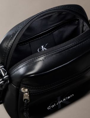 Мужская сумка Calvin Klein Bold Monologo Webbing Strap Reporter, цвет: Чёрный — фото 3