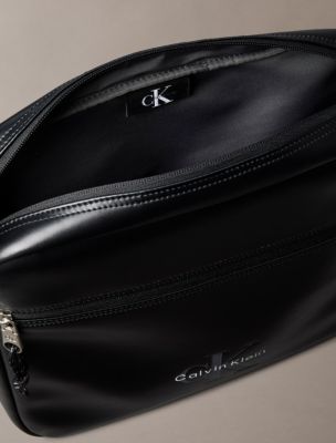 Мужская сумка Calvin Klein Bold Monologo Webbing Strap Flight, цвет: Чёрный — фото 3