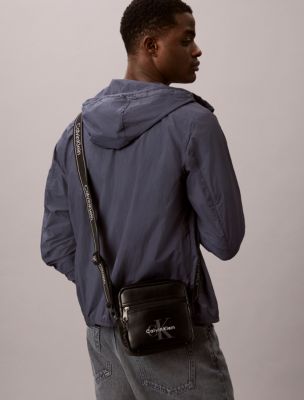 Мужские сумки Calvin Klein Bold Monologo Webbing Strap Crossbody — фото 4