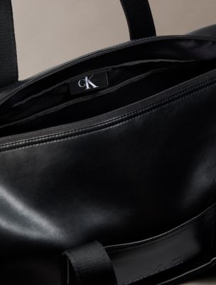 Мужская сумка Calvin Klein Bold Monologo Webbing Strap Weekender, цвет: Чёрный — фото 3