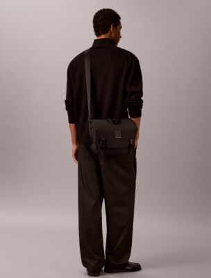 Мужская сумка Calvin Klein Utility Emblem Logo Messenger, цвет: Чёрный — фото 4