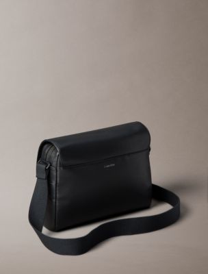 Мужские сумки Calvin Klein Emblem Logo Hardware Flap Messenger — фото 2