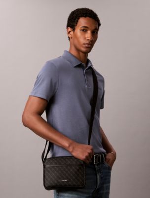 Сумка Calvin Klein Embossed Monogram Camera, цвет: Чёрный — фото 4