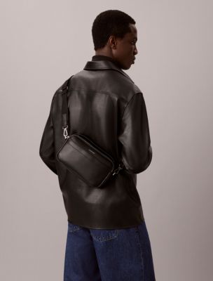 Мужские сумки Calvin Klein Raised Logo Camera — фото 3