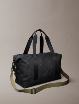 Мужская сумка Calvin Klein Emblem Logo Rubberized Duffle, цвет: Чёрный — фото 2