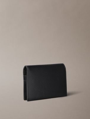 Женский кошелёк Calvin Klein Minimal Monogram Flap Card Case, цвет: Чёрный — фото 2