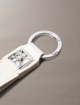 Женские аксессуары Calvin Klein Emblem Logo Key Fob — фото 2