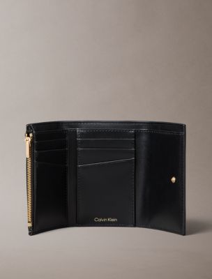 Женский кошелёк Calvin Klein Allover Emblem Logo Trifold, цвет: Чёрный — фото 3