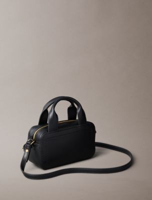 Женские сумки Calvin Klein Bold Monogram Bauletto — фото 2