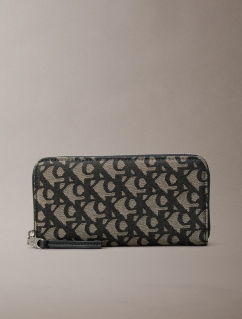 Женские кошельки Calvin Klein Allover Monogram Long Zip Wallet