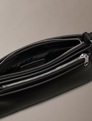 Женская сумка Calvin Klein Signature Logo Strap Zip Phone Crossbody, цвет: Чёрный — фото 3