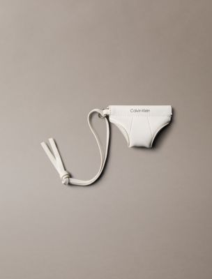 Женский брелок Calvin Klein Mini Underwear Bag Charm, цвет: Белый