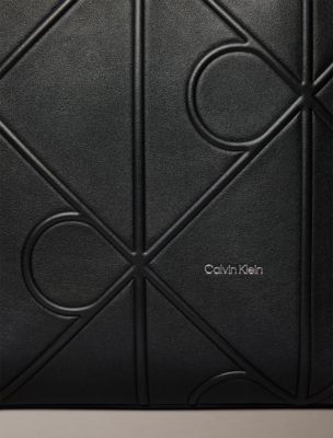 Женские сумки Calvin Klein Embossed Emblem Logo Small — фото 4