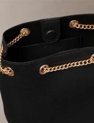 Женские сумки Calvin Klein Minimal Monogram Bucket — фото 2