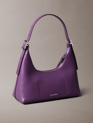 Женские сумки Calvin Klein Emblem Logo Leather Small Shoulder — фото 2