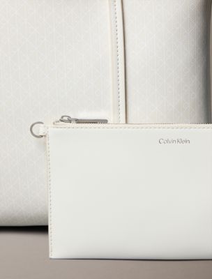 Женская сумка Calvin Klein Allover Emblem Logo Small Tote Bag with Pouch, цвет: Белый — фото 4