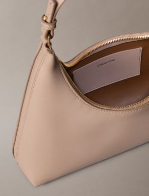 Женские сумки Calvin Klein Foil Logo Shoulder — фото 3