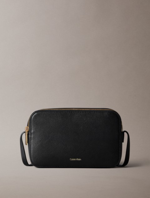 Женские сумки Calvin Klein Foil Logo Camera
