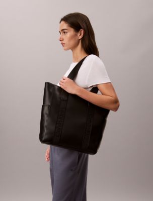 Женские сумки Calvin Klein Logo Webbing Strap — фото 4