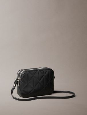 Женские сумки Calvin Klein Quilted Emblem Logo Camera — фото 2