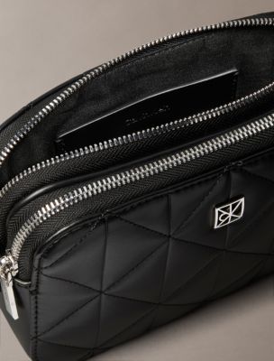 Женские сумки Calvin Klein Quilted Emblem Logo Camera — фото 3