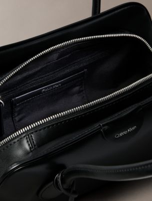 Женские сумки Calvin Klein Emblem Logo Mini Shoulder — фото 3