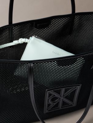 Женские сумки Calvin Klein Emblem Logo Mesh Small — фото 3