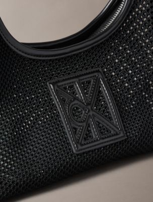 Женские сумки Calvin Klein Emblem Logo Mesh Shoulder — фото 4