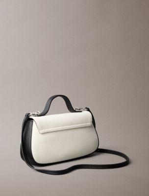 Женские сумки Calvin Klein Monogram Canvas Handle Shoulder — фото 2