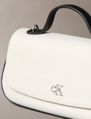 Женские сумки Calvin Klein Monogram Canvas Handle Shoulder — фото 4