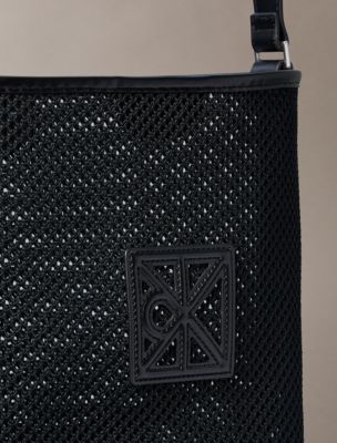 Женские сумки Calvin Klein Emblem Mesh Bucket — фото 2