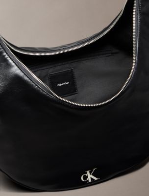 Женские сумки Calvin Klein Curved Convertible Crossbody — фото 3
