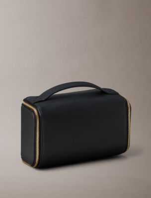 Женская сумка Calvin Klein Minimal Monogram Logo Cosmetic Case, цвет: Чёрный — фото 2