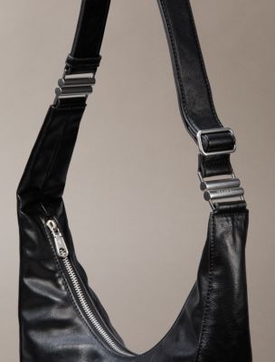 Женские сумки Calvin Klein Curved Small Crossbody — фото 3