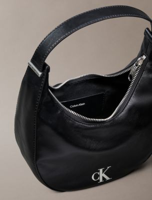 Женские сумки Calvin Klein Curved Convertible Small Shoulder — фото 3