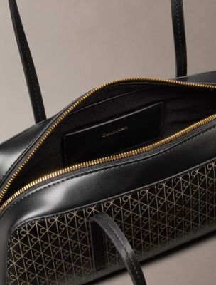 Женская сумка Calvin Klein Emblem Logo Bauletto, цвет: Чёрный — фото 3