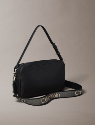 Женские сумки Calvin Klein Logo Strap Camera — фото 2
